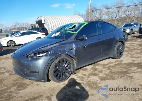 2023 Tesla Model Y Performance Dual Motor All-Wheel Drive z USA, uszkodzony, nr VIN 7SAYGDEF2PF854392